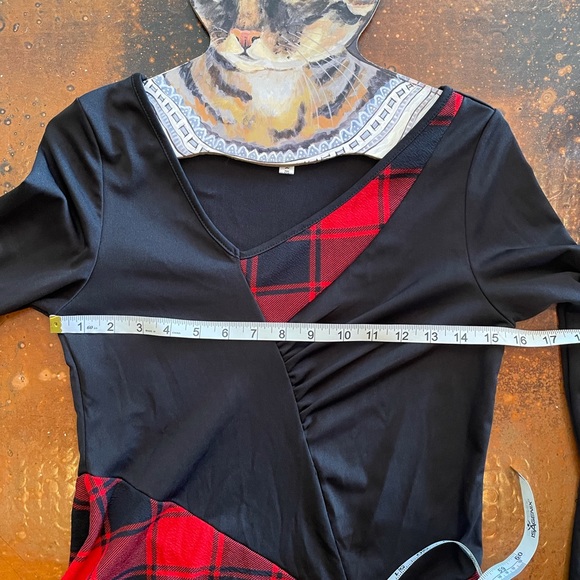 Vintage Christmas Style Lace Up Asymmetrical Red Buffalo Plaid V-Neck Medium - Picture 11 of 13